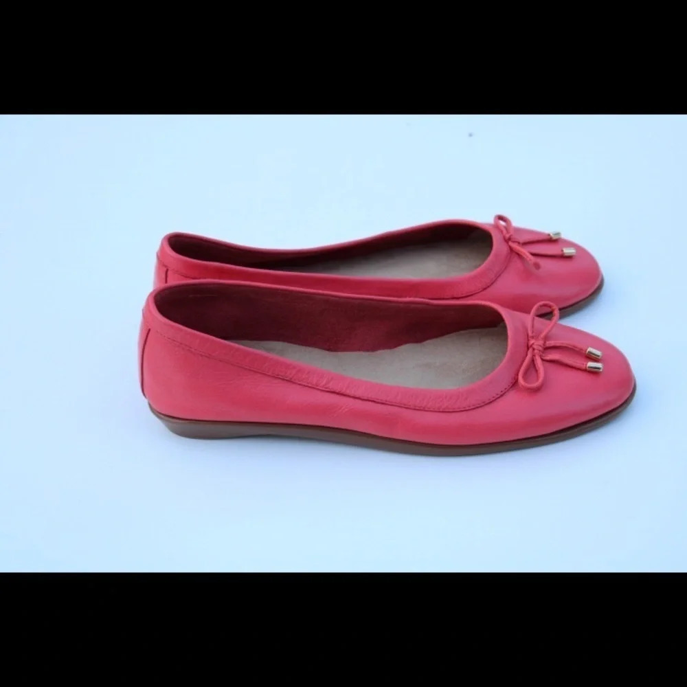 Michelle D flats